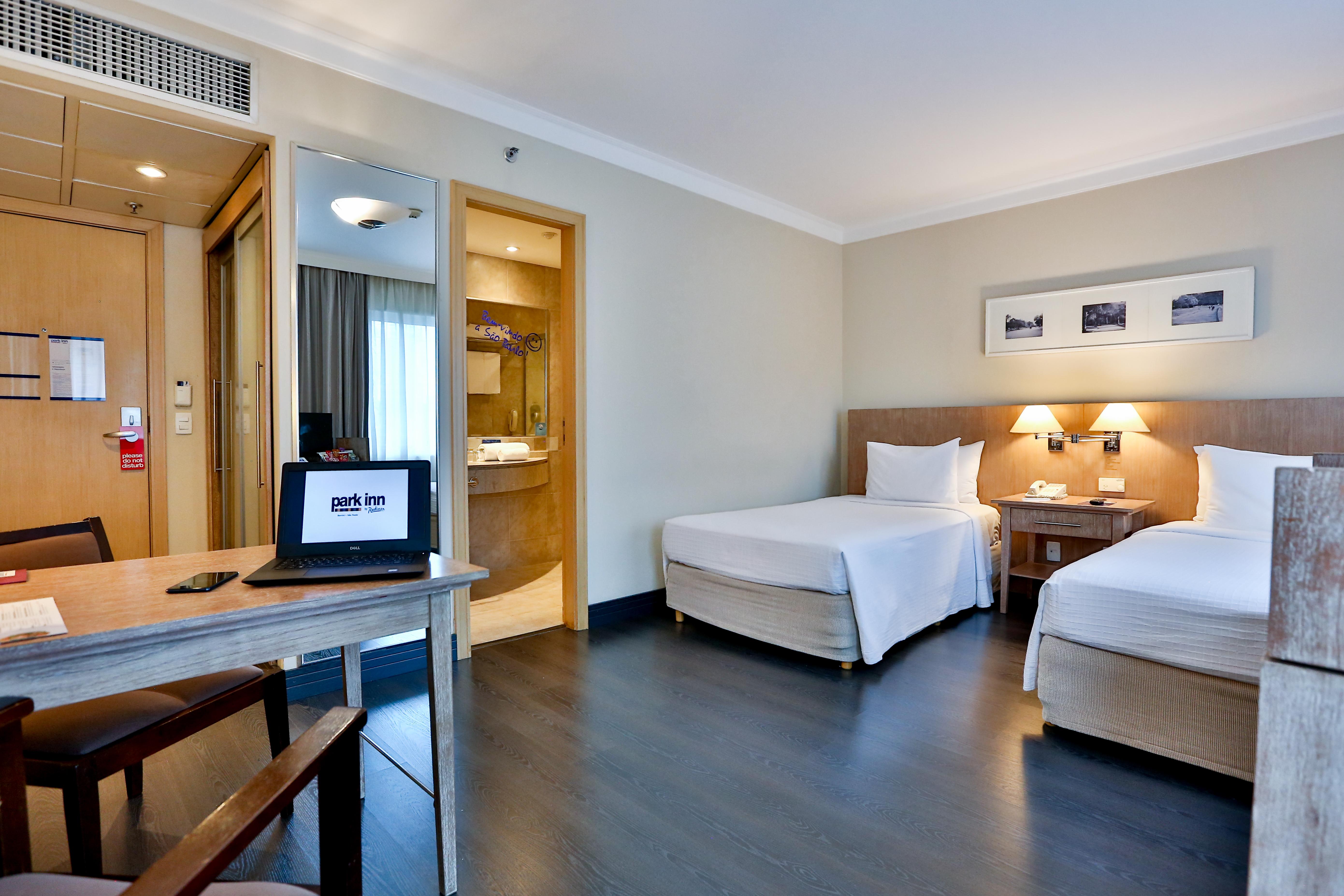 Park Inn By Radisson Berrini Sao Paulo Bagian luar foto